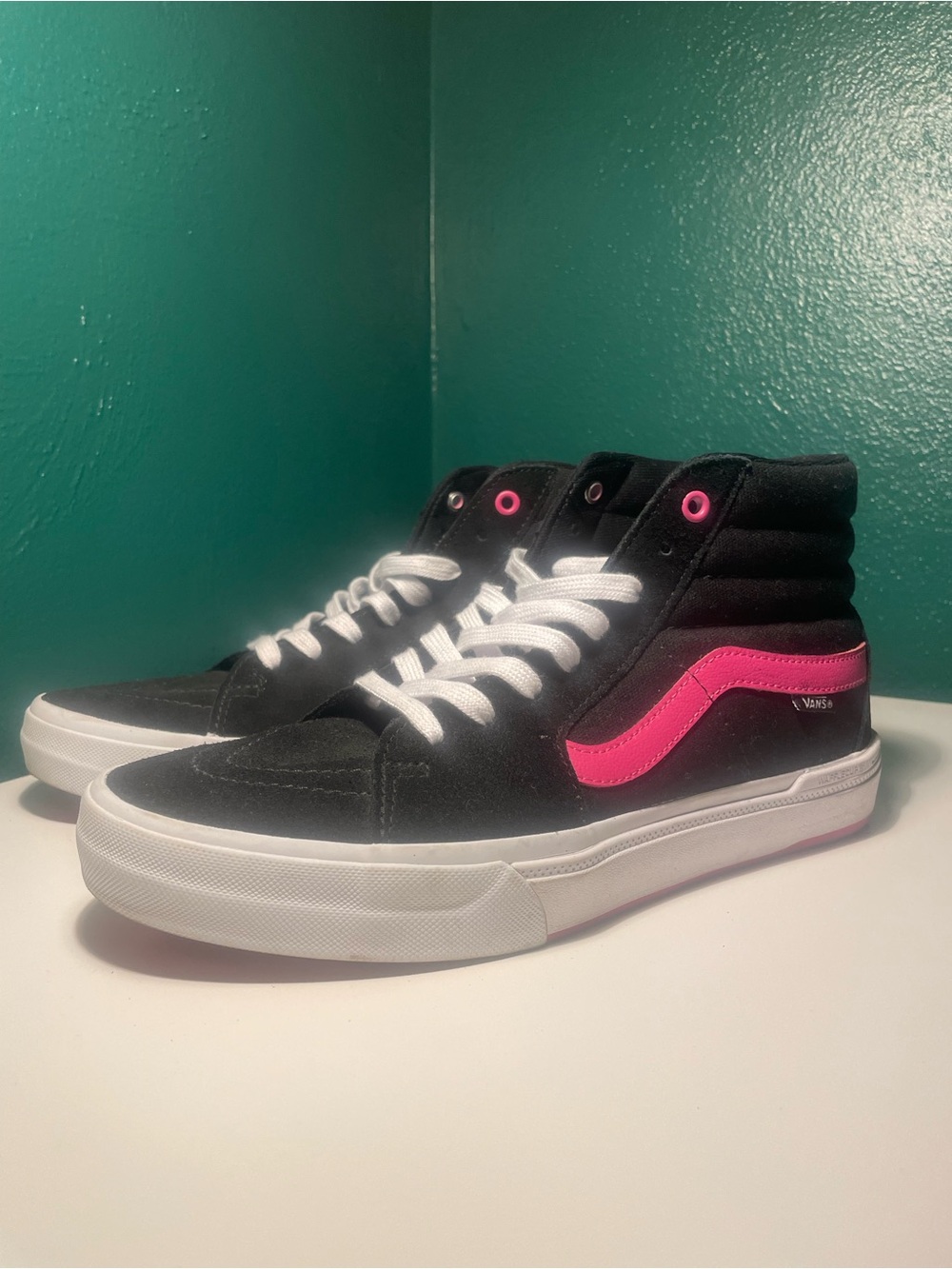 Vans  Sk8-Hi Black & Pink High-Top Skate Sneakers